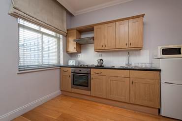 Standard Apartment in Paddington 12-london-street-apartments-kitchen.jpg
