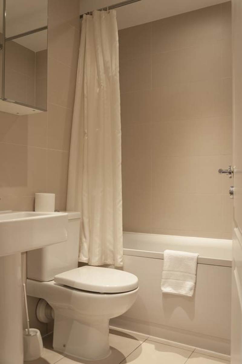 12-london-street-apartments-bathroom3.jpg