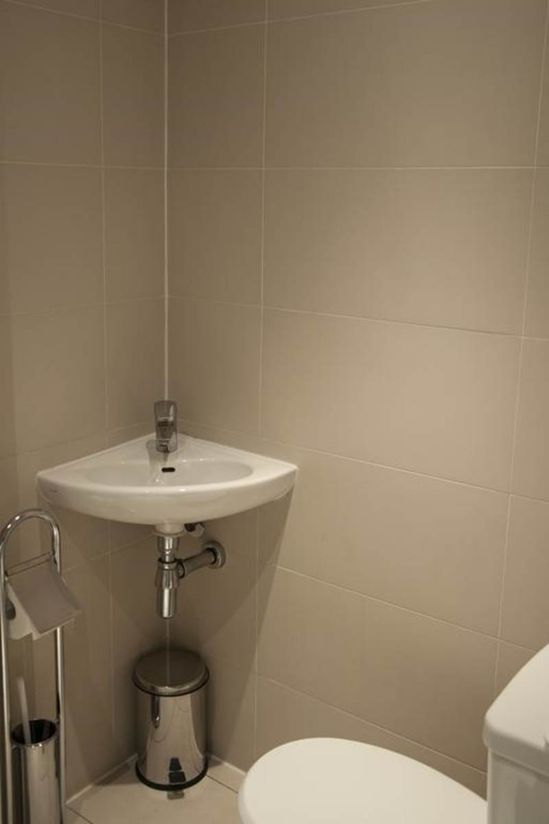 12-london-street-apartments-bathroom4.jpg