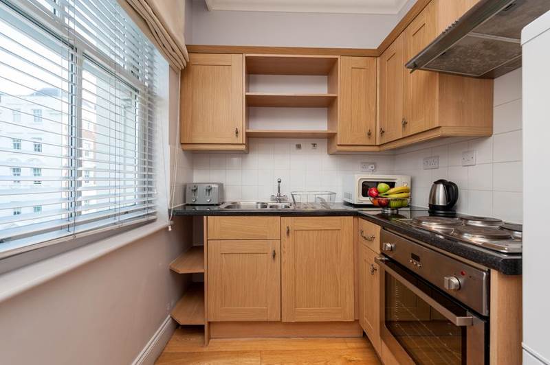 12-london-street-apartments-kitchen10.jpg